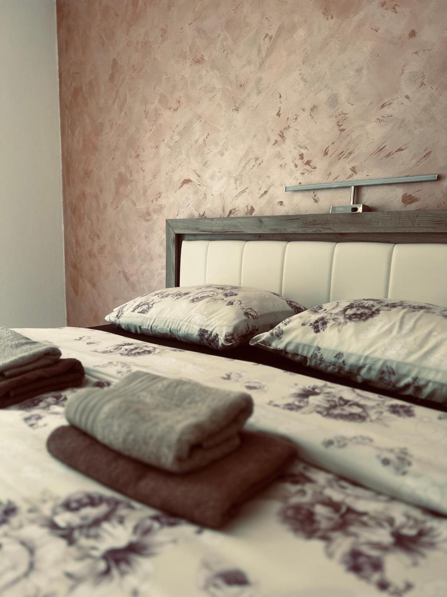 Zeleni Dvor Bed & Breakfast Ribarska Banja Exterior photo